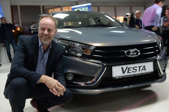 АвтоВАЗ объявил цену на Lada Vesta