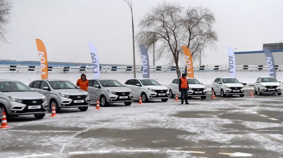 «АвтоВАЗ» начал серийное производство Lada Xray