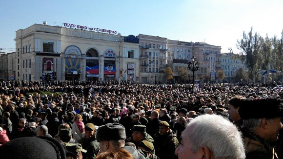 С Моторолой пришли проститься тысячи дончан