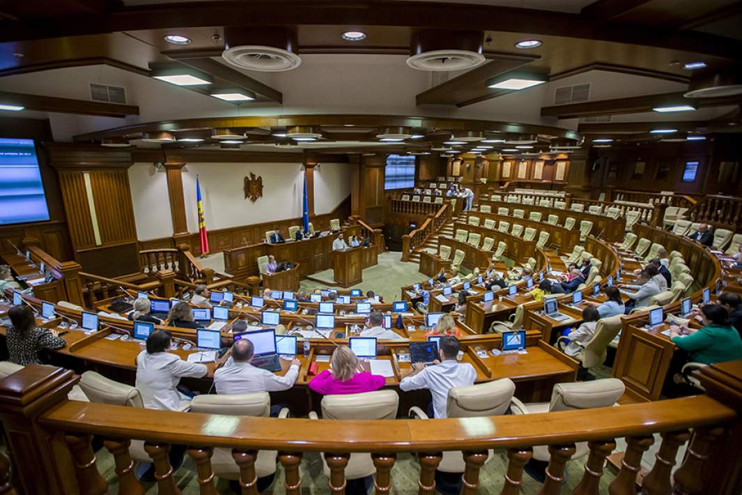 Заседание парламента Молдовы