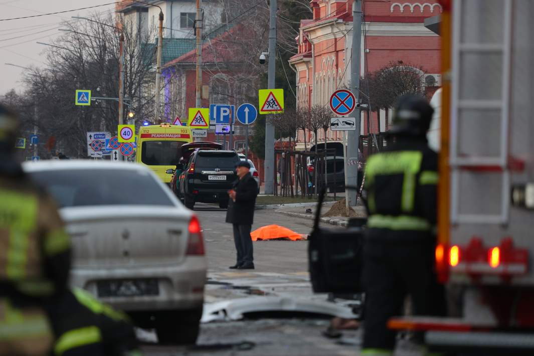 Последствия обстрела центра Белгорода ВСУ