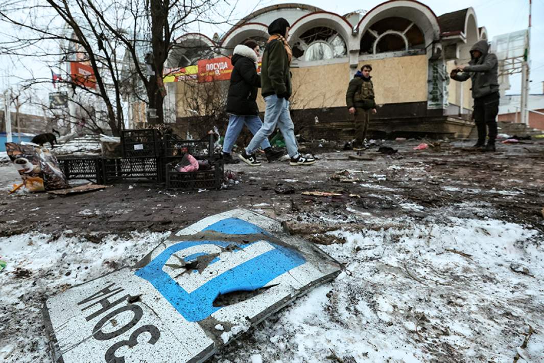 Разрушенный рынок «Меркурий» в микрорайоне Текстильщик. Утром 21 января произошел обстрел со стороны ВСУ рынка в Кировском районе Донецка