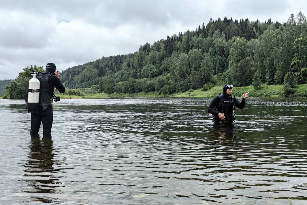 Работа водолазов на месте происшествия