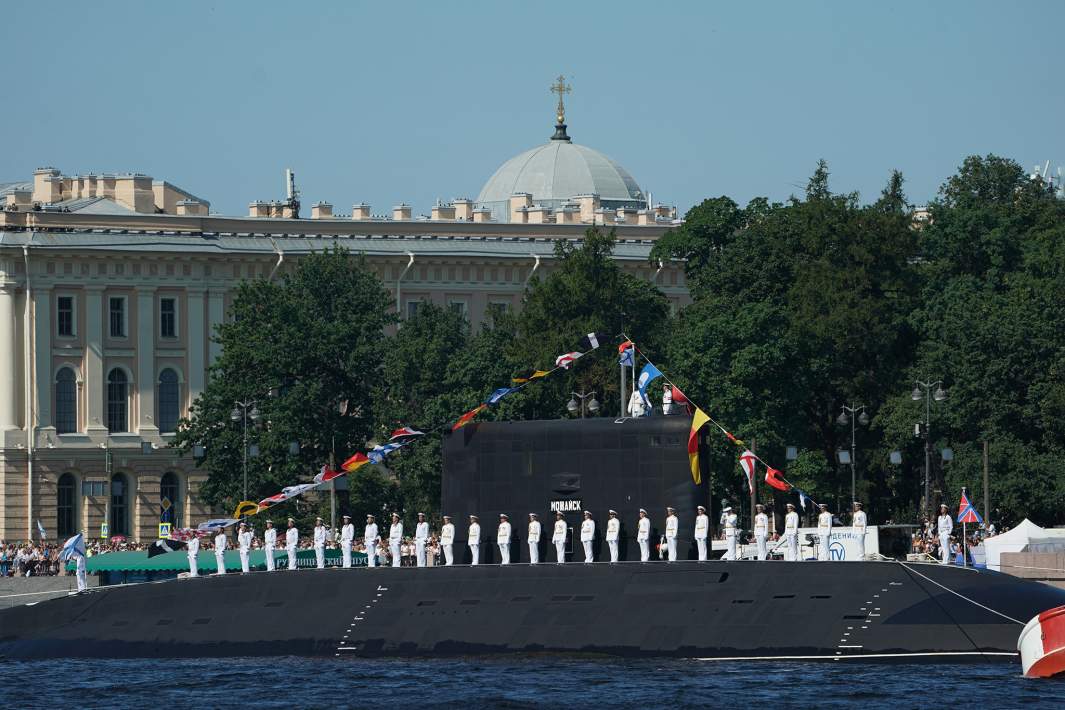 Празднование Дня ВМФ в Санкт-Петербурге