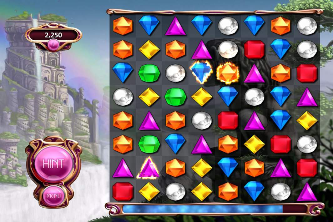 Скриншот из игры Bejeweled 3