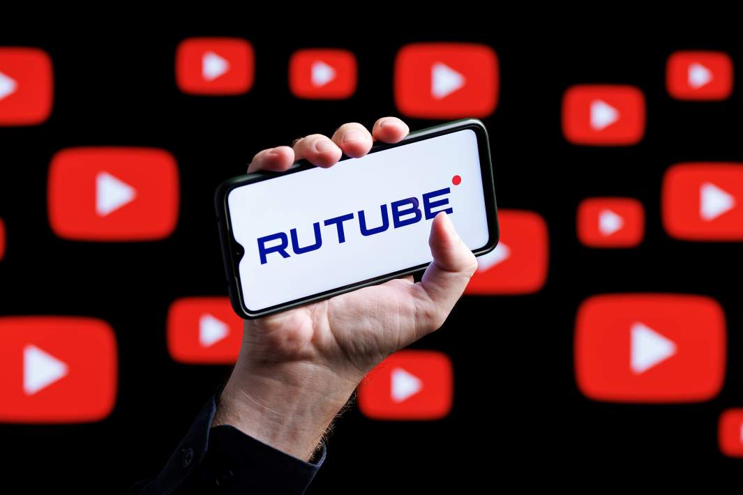 Rutube на фоне YouTube