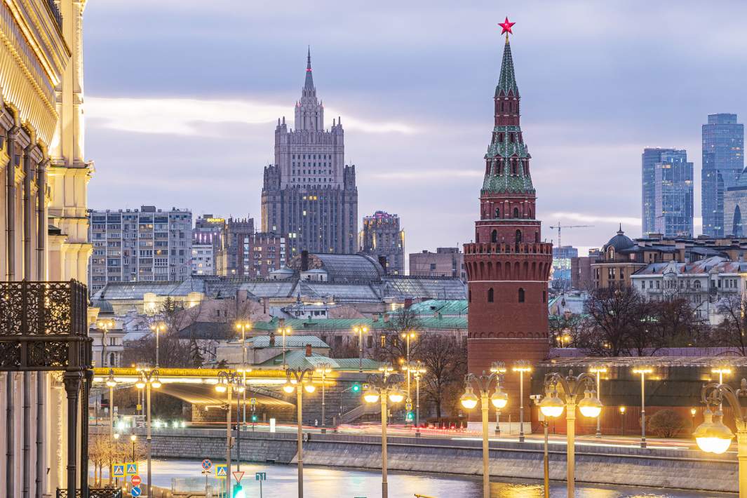 вид на москву и кремль